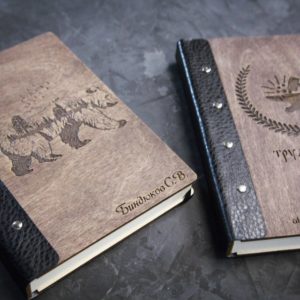 Ежедневники и блокноты в деревянной обложке